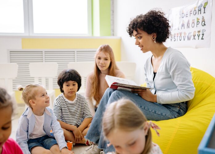 LE GUERRE DISTRUGGONO L’INFANZIA: COSTRUIAMO UN FUTURO DI PACE EDUCANDO AI DIRITTI